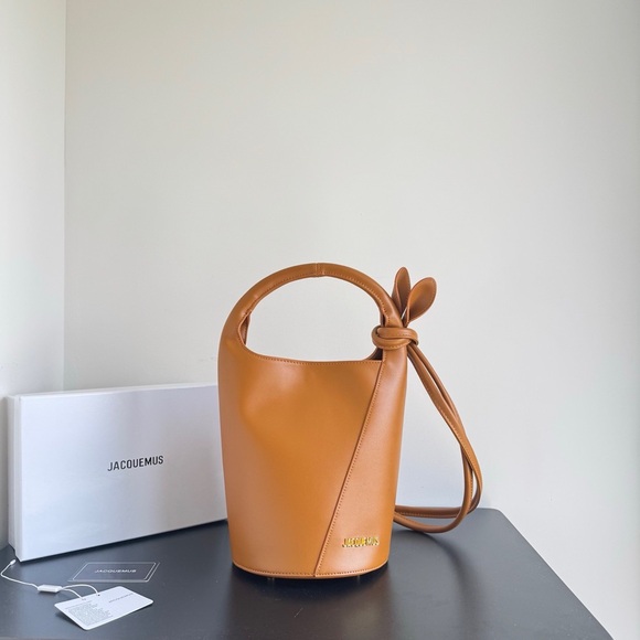 Meet the Posher Handbags - ✨⚡️✨ Jacquemus Shoulder Bag Bucket Bag 💥💥